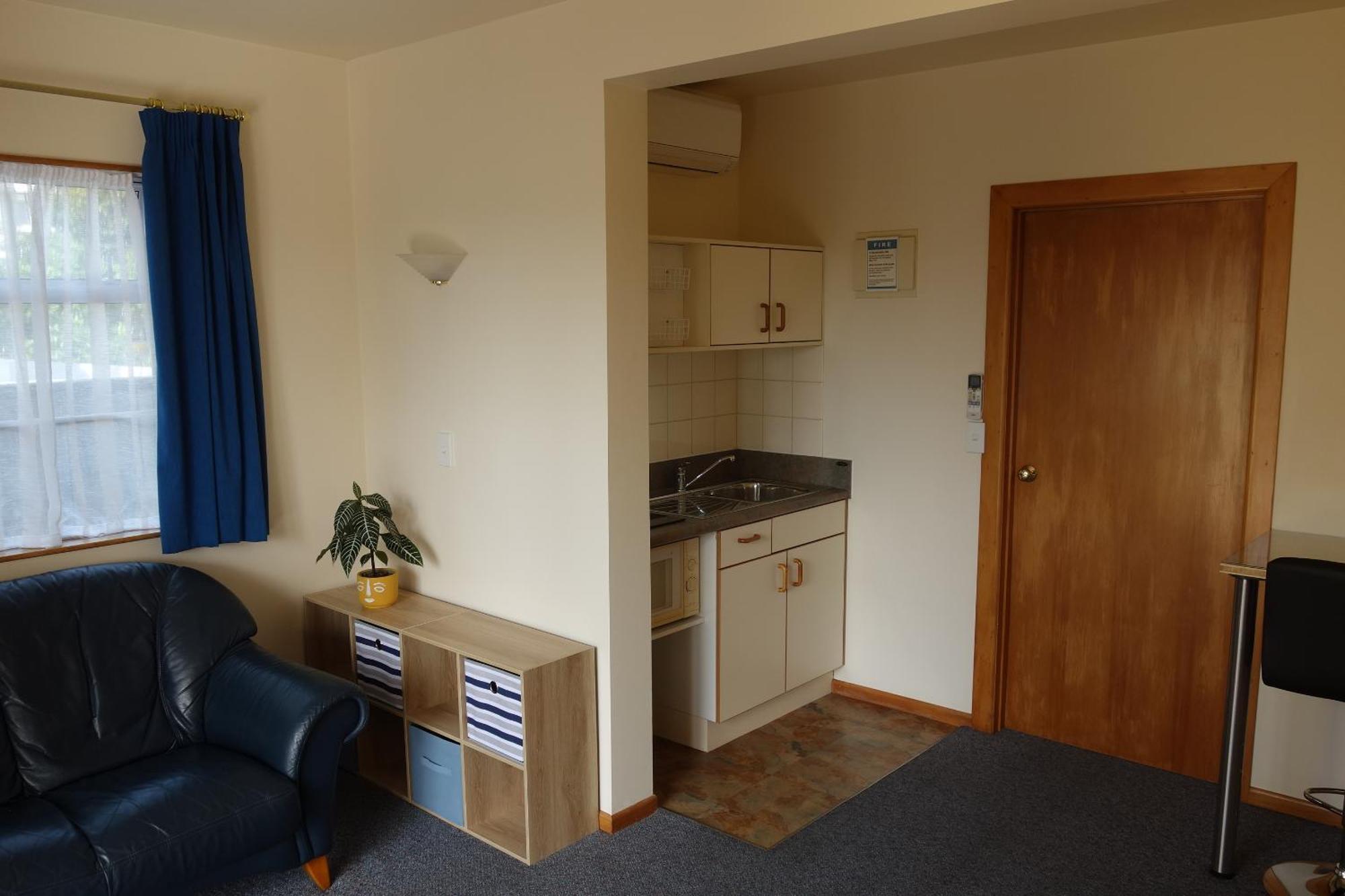 Beachside Villas Motel Nelson Room photo